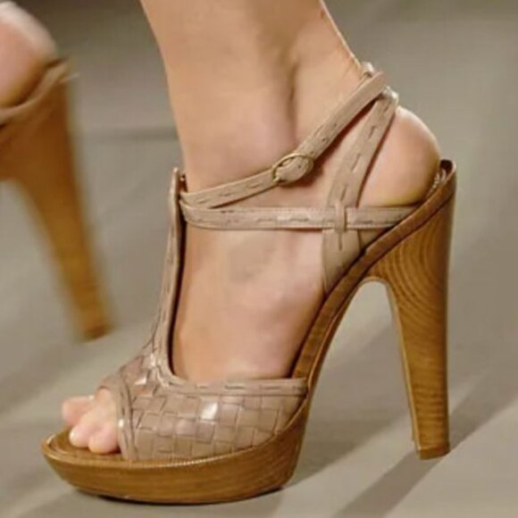 BOTTEGA VENETA Intrecciato Leather Ankle Strap Platform Sandals 38 8 Woven Gray - Picture 1 of 9